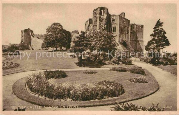 Newark on Trent Castle Ruine Valentines Postcard