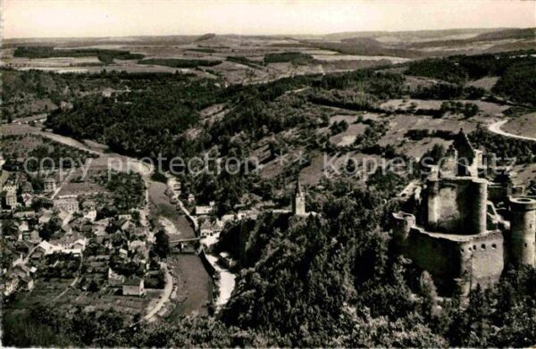 Vianden Vue generale du haut du chateau