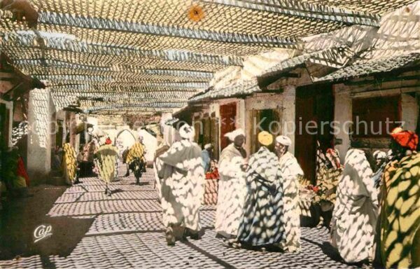 Fes Fez Maroc Curieux effet de lumiere dans les Souks