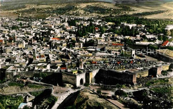 Fes Fez Maroc Vue panoramique aerienne sur la Medina