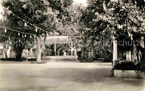Teniet el Had Place Publique