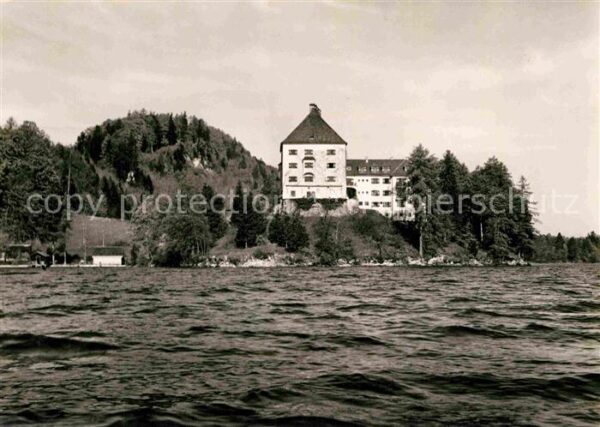 Fuschl See Salzkammergut Hotel Schloss Ansicht vom See aus