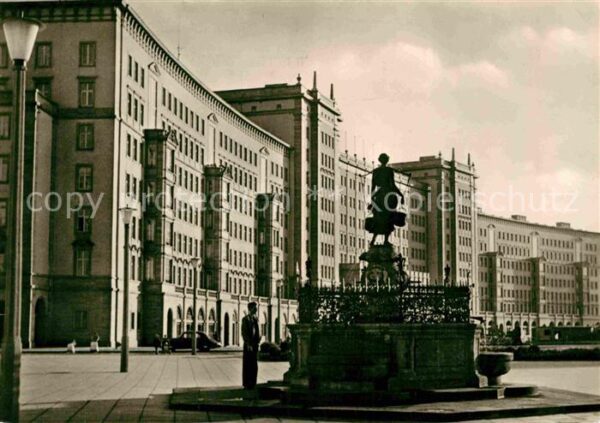 Leipzig Neubauten am Rossplatz mit Mägdebrunnen