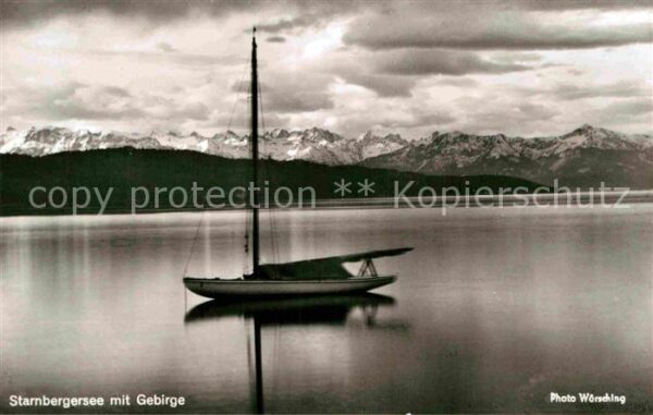 Segelboote Starnbergersee mit Gebirge Foto-Wörschi
