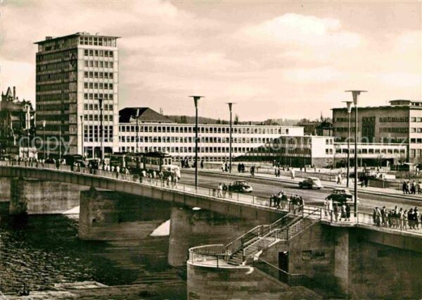 Frankfurt Main Friedensbrücke Hochhaus
