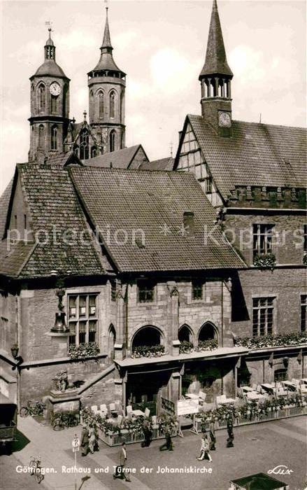 Goettingen Niedersachsen Rathaus Türme der Johanniskirche