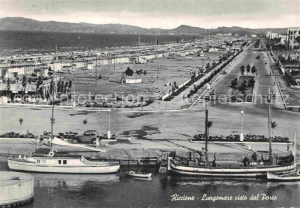 Riccione Lungomare visto dal Porto
