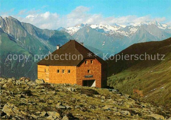 Lasoerlinghuette Panorama Blick gegen Nordkette Kristall