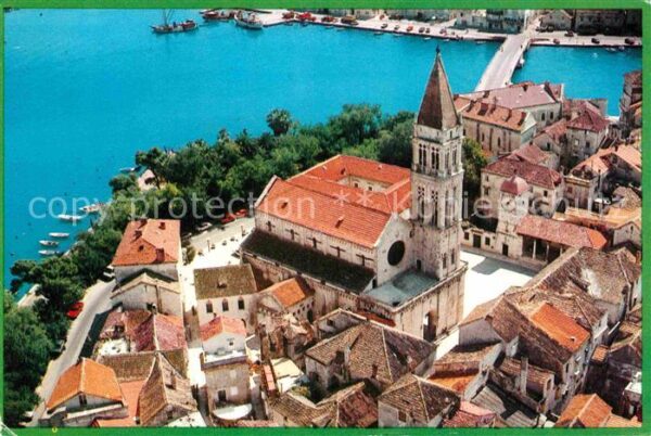 Trogir Trau Altstadt Kirche Fliegeraufnahme