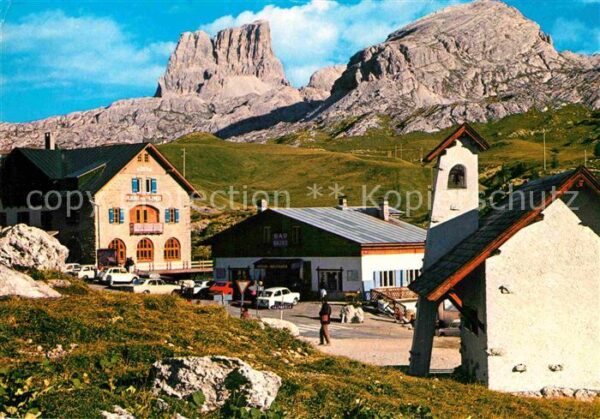 Falzaregopass gegen Averau und Col Gallina Dolomiten