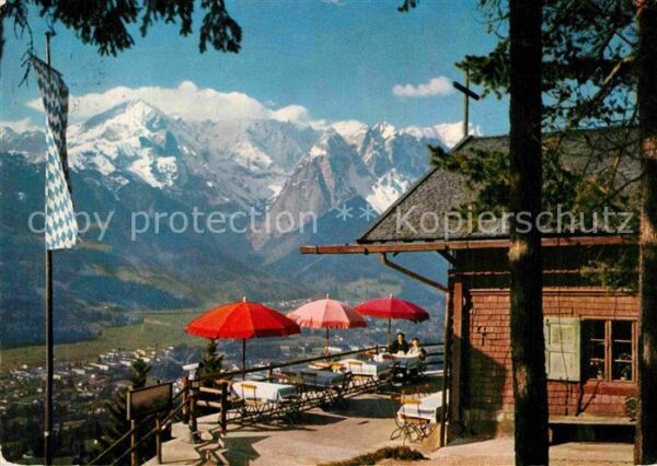 St Martin Grasberg Berggaststätte Terrasse gegen Zugspitzg