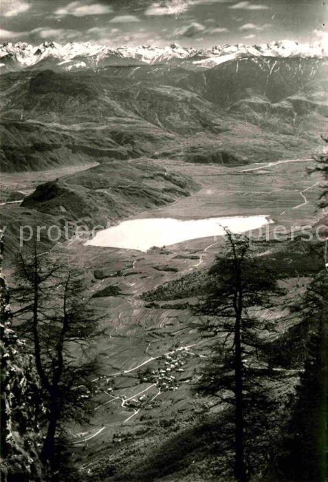 Kalterer See Suedtirol Blick vom Penegal auf den Kalterersee A
