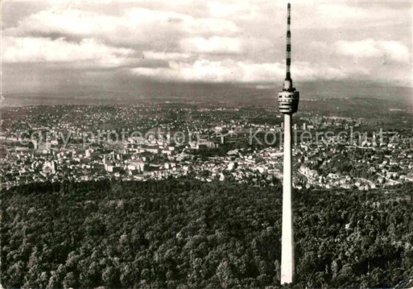 Stuttgart Stadtbild mit Fernsehturm Fliegeraufnah