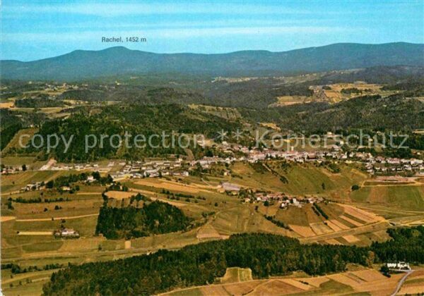 Schoenberg Bayerischer Wald Blick zum Rachel Nationalparkgebiet Fli