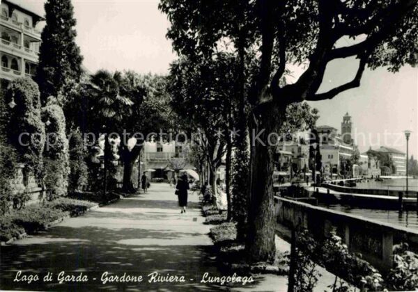 Gardone Garda Lungolago Seepromenade Gardasee