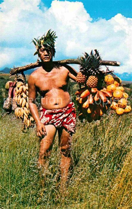 Tahiti Polynesien Return of a Fruit Carrier