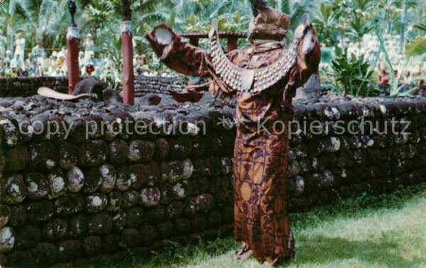 Paea Reconstitution of a Tahitian kings enth