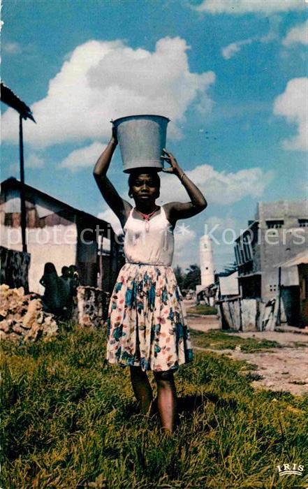 Majunga La Porteuse d_Eau