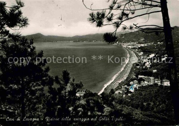 Cavi di Lavagna Visione della spiaggia sul Golfo Tiglui
