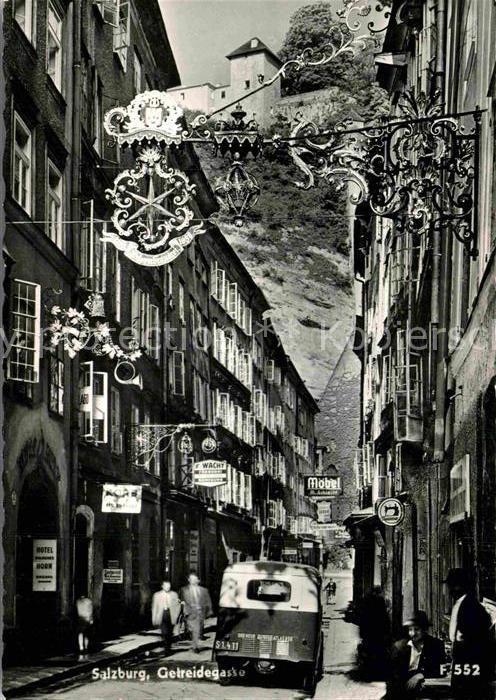 Salzburg Oesterreich Getreidegasse