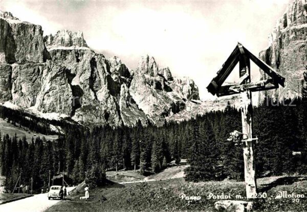 Passo Pordoi Pordoipass Wegkreuz