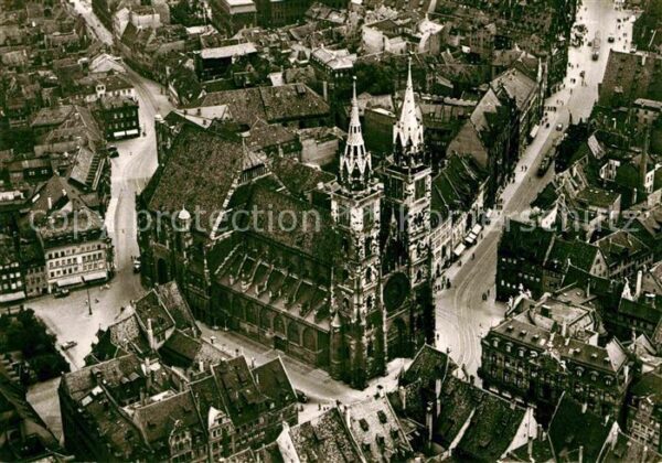 Nuernberg Fliegeraufnahme St. Lorenzkirche