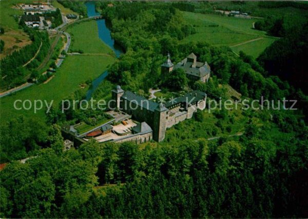 Attendorn Burg Schnellenberg Fliegeraufnahme