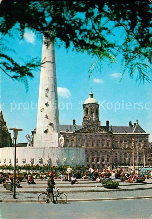 Amsterdam Niederlande Dam met Nationaal Monument en Koninklij