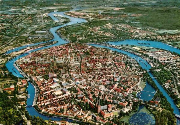 Luebeck Stadtzentrum Fliegeraufnahme