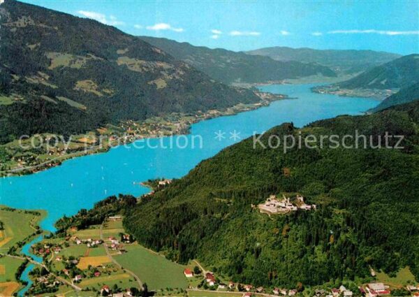 Ossiachersee mit Burgruine Landskrone Fliegeraufnahm