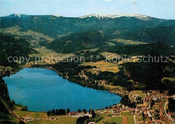 Titisee mit Blick zum Feldberg Schwarzwald Flie