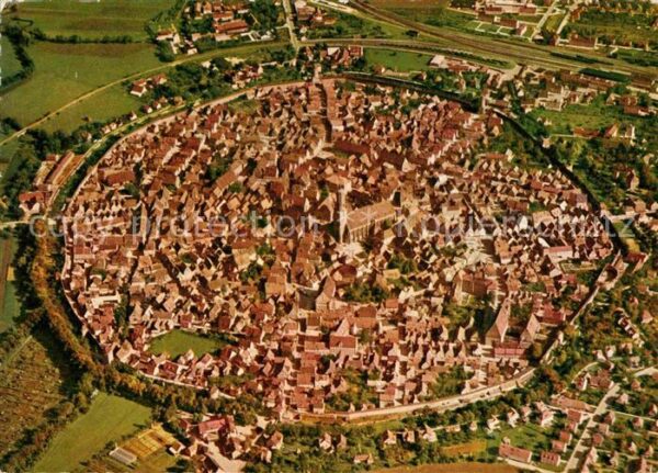 Noerdlingen Stadt des Mittelalterns an der romantis