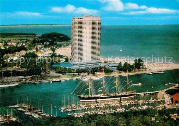 Travemuende Ostseebad Hotel Maritim Segelschulschiff Viermast