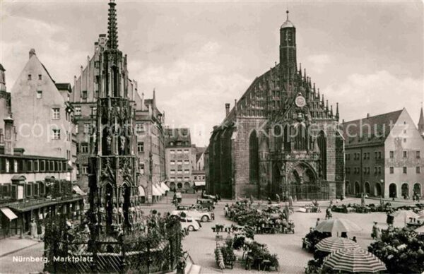 Nuernberg Marktplatz Schöner Brunnen Rathaus
