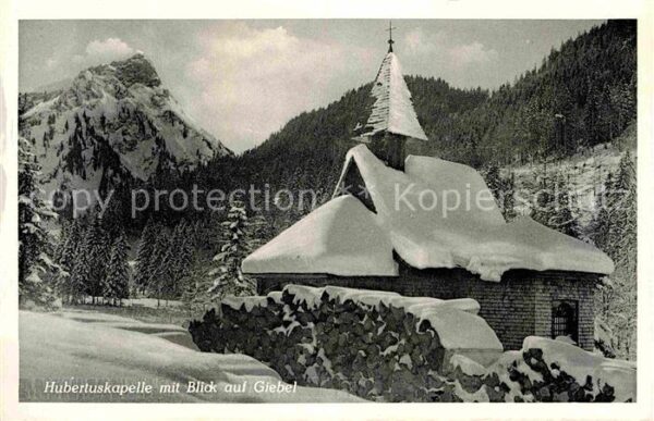 Hinterstein Bad Hindelang Hubertuskapelle mit Blick auf Giebel Wi