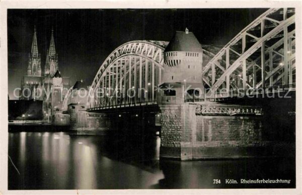 Koeln Rhein Rheinuferbeleuchtung Dom