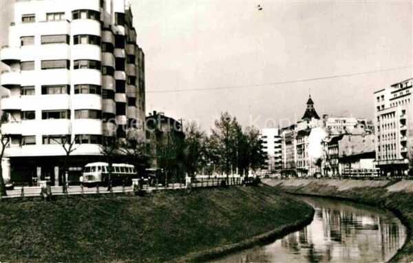 Bucuresti Pe Cheiul Dimbovitei Kai