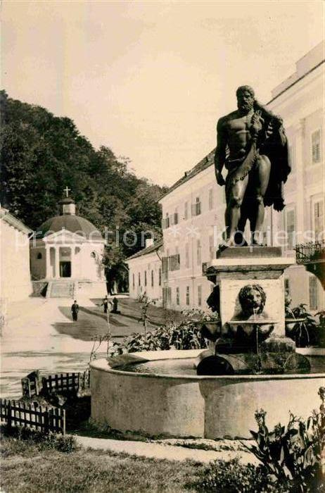 Baile Herculane Statuia lui Hercule si domul Herkules S