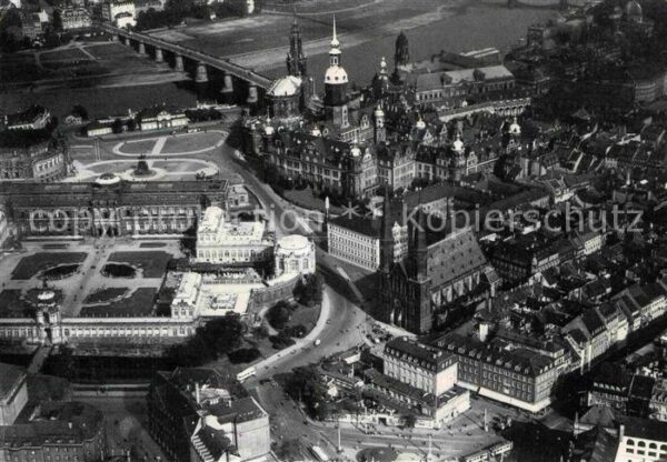 Dresden Fliegeraufnahme vor Zerstörung 1945