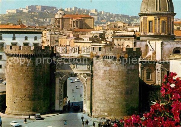 Napoli Neapel Porta Capuana