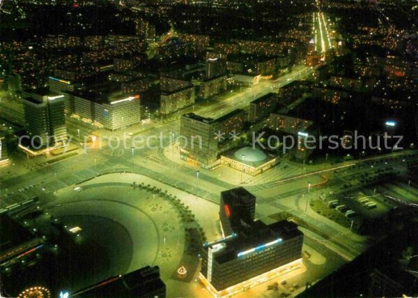 Berlin Blick vom Fernsehturm bei Nacht