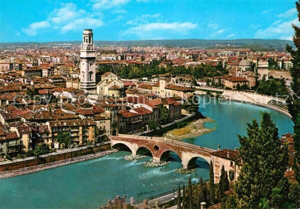Verona Veneto Panorama con Ponte Pietra