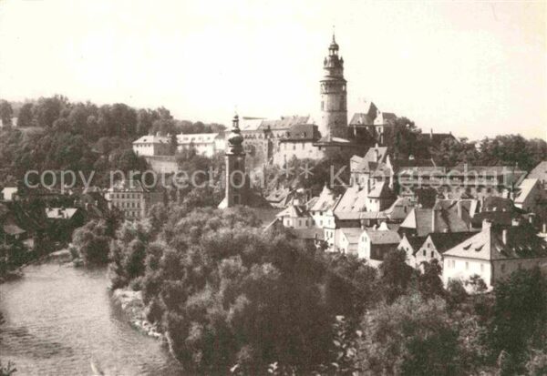 Cesky Krumlov Ortsansicht mit Kirche Partie am Fluss