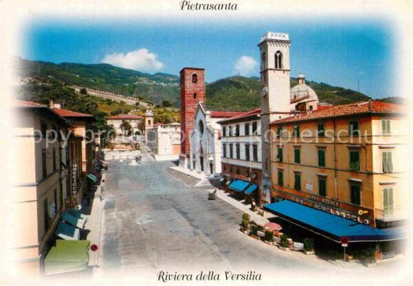 Pietrasanta Piazza Duomo Riviera della Versilia