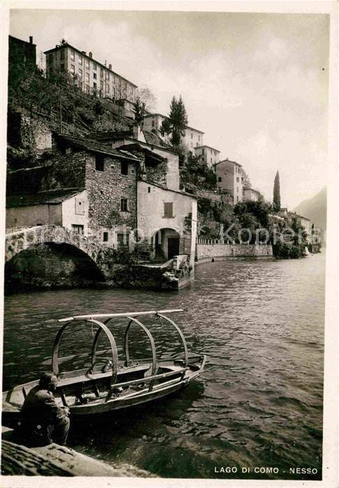 Nesso Lago di Como Häuserpartie am Comersee Boot
