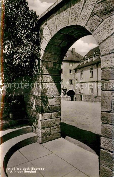 Waldeck Edersee Schloss Burghof