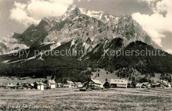 Ehrwald Tirol mit Zugspitzmassiv Wettersteingebirge