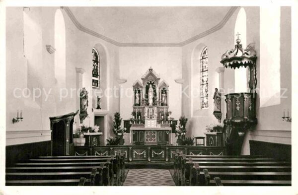 Pallien Inneres der Pfarrkirche St Simon und Ta