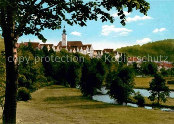 Neustadt Waldnaab Uferpartie am Fluss Blick zur Kirche