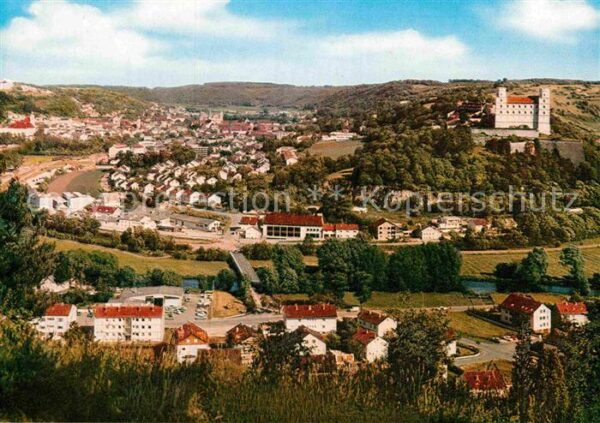 Eichstaett Oberbayern Stadtblick mit Willibaldsburg Naturpark